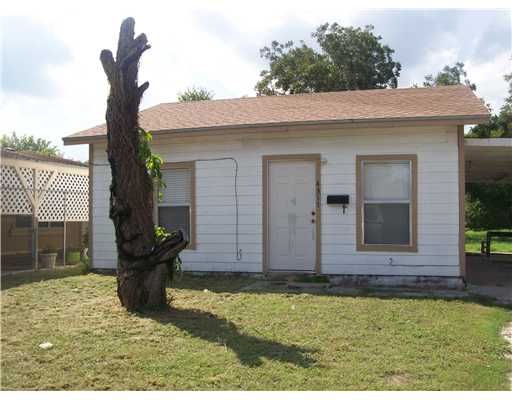 front view of house with a yard