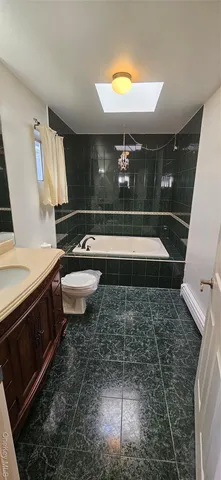 $3,900 | 558 Lincoln Boulevard, Long Beach, NY 11561