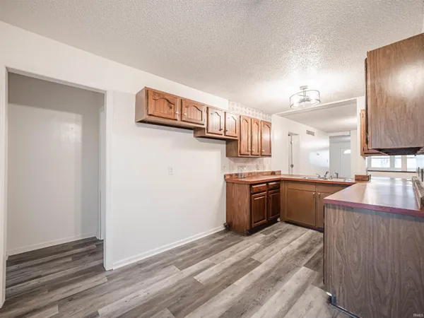 $130,000 | 646 East Maryland Street, Evansville, IN 47711