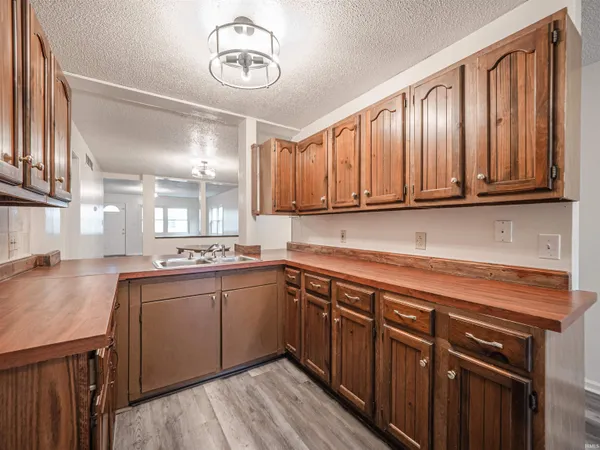 $130,000 | 646 East Maryland Street, Evansville, IN 47711