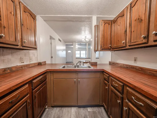 $130,000 | 646 East Maryland Street, Evansville, IN 47711