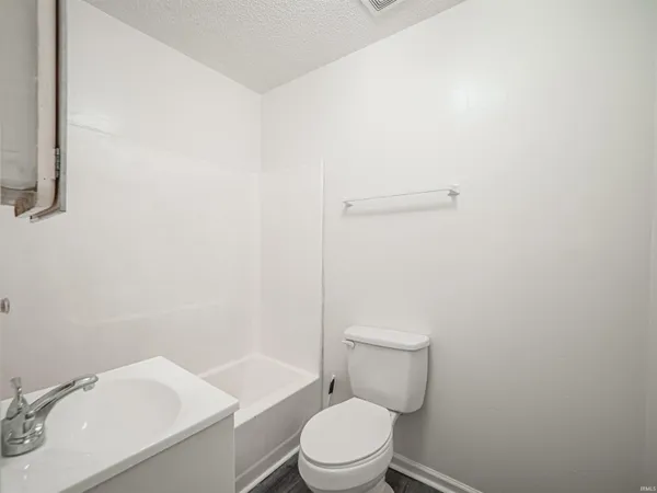 $130,000 | 646 East Maryland Street, Evansville, IN 47711