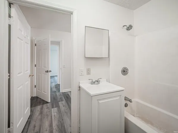 $130,000 | 646 East Maryland Street, Evansville, IN 47711