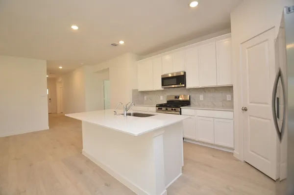 $2,400 | 31103 Warwick Coast Court, Fulshear, TX 77441