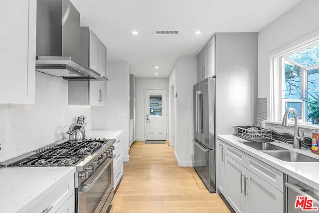 $5,495 | 3935 Kentucky Drive, Los Angeles, CA 90068