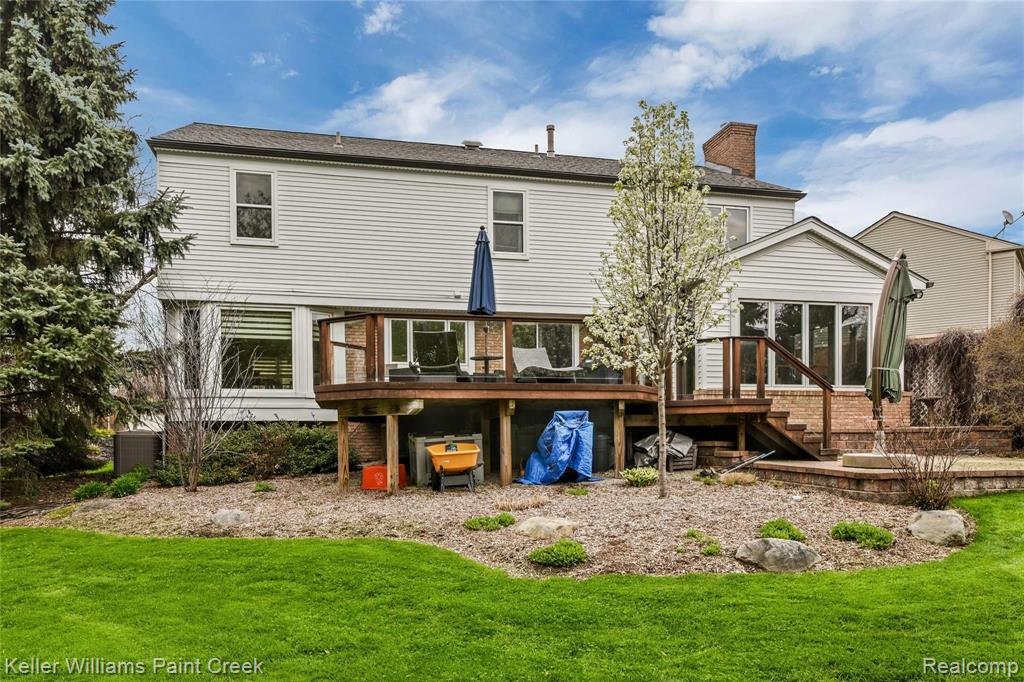 132 Saxon Court Rochester Hills, MI 48307 - Photo 41 of 45