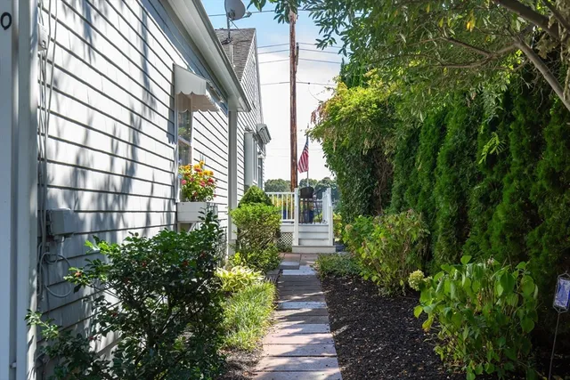 $920,000 | 30 Sunset Lane, Bourne, MA 02532