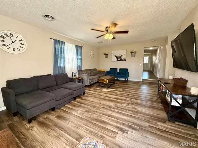 $110,000 | 210 Dorsey Street, Licking, MO 65542