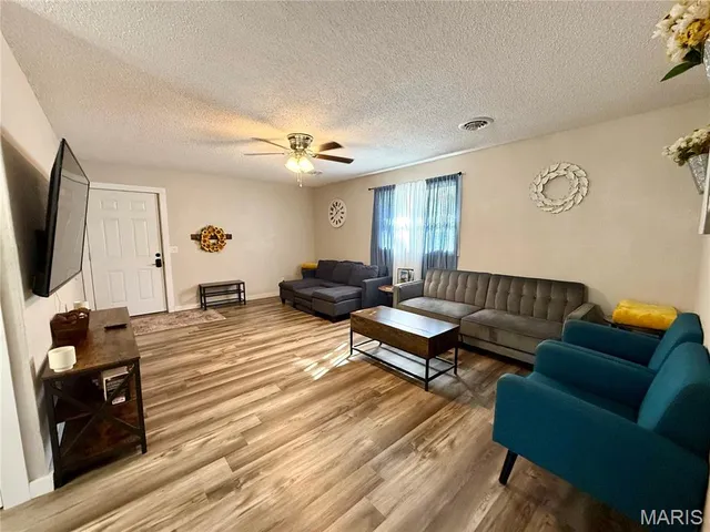 $110,000 | 210 Dorsey Street, Licking, MO 65542