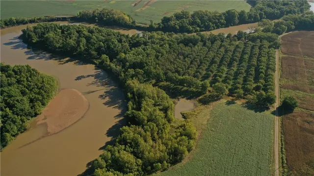 $1,112,875 | 17440 115th Road, Erie, KS 66733