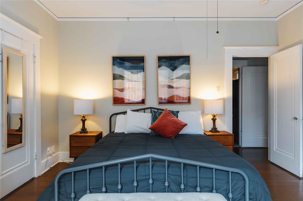 2623 Salado Street Austin, TX 78705 - Photo 20 of 36 a bedroom with furniture and a window