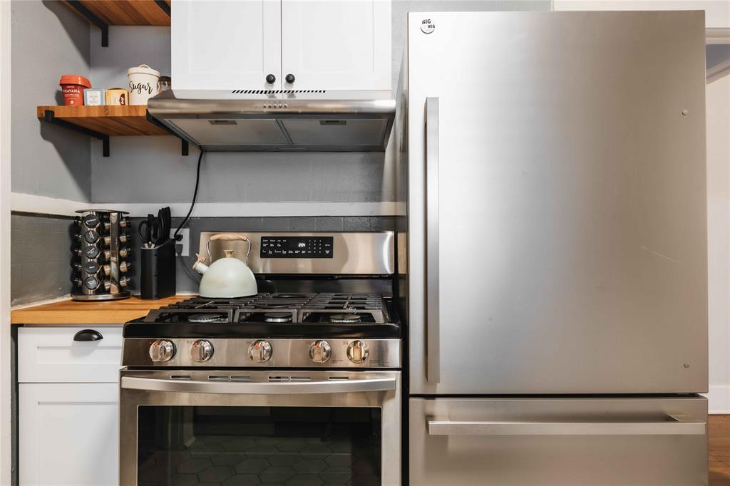 2623 Salado Street Austin, TX 78705 - Photo 27 of 36 a close view of a stove in the kitchen