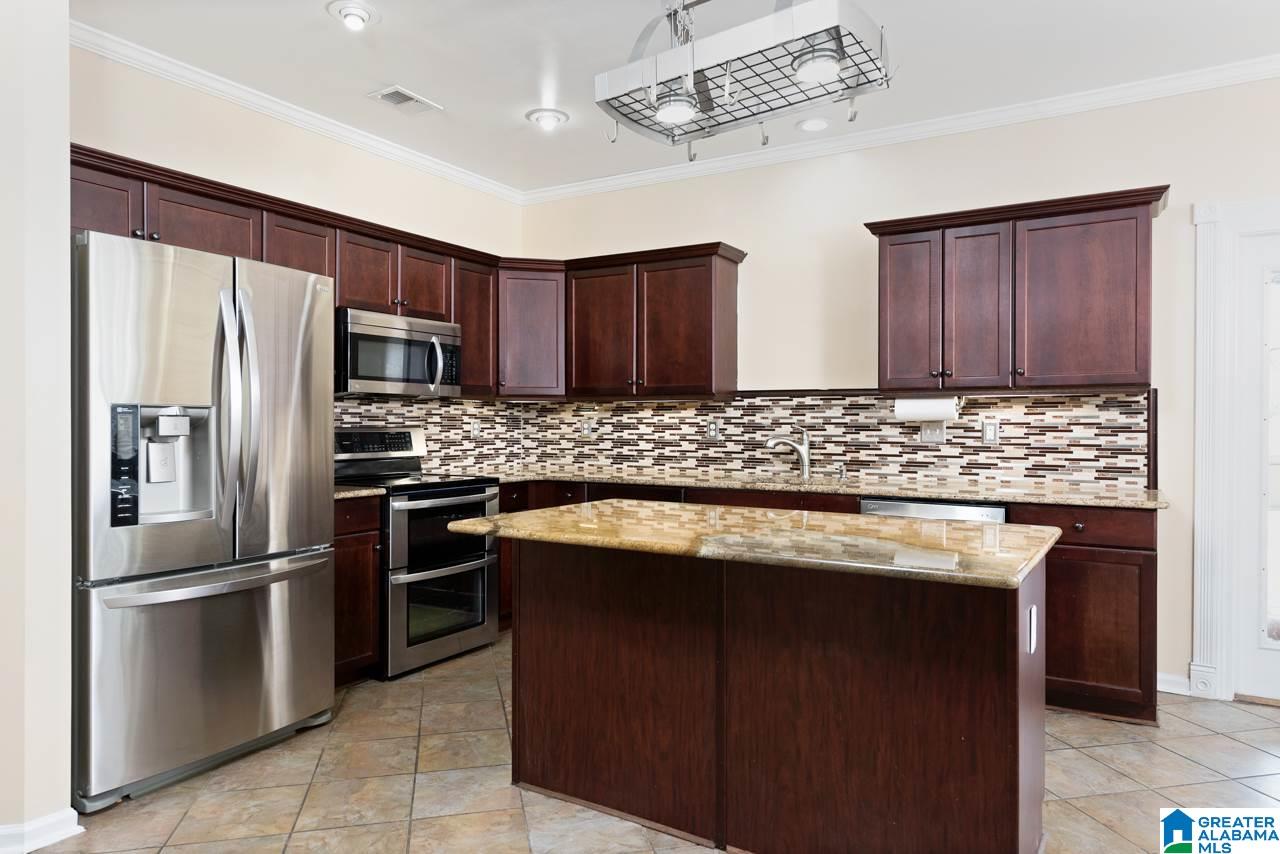 1020 Merion Drive Calera, AL 35040 - Photo 5 of 50