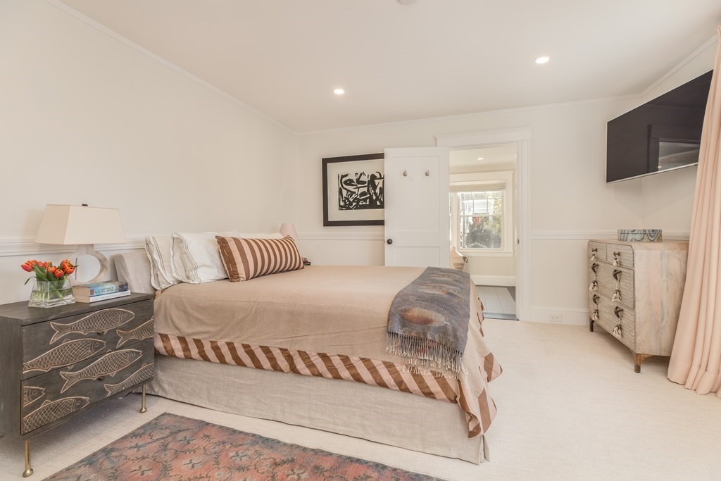 20 Hammondswood Road Newton, MA 02467 - Photo 14 of 32