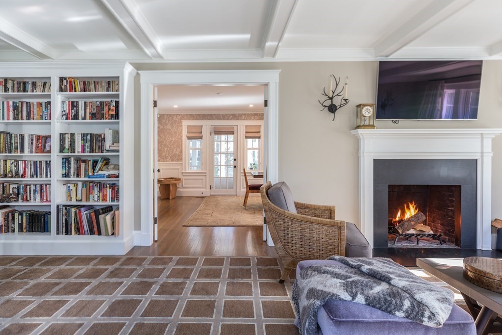 20 Hammondswood Road Newton, MA 02467 - Photo 5 of 32