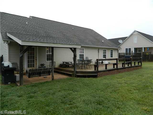 161 Sunset Ridge Lane Lexington, NC 27295 - Photo 15 of 16 Exterior Back.