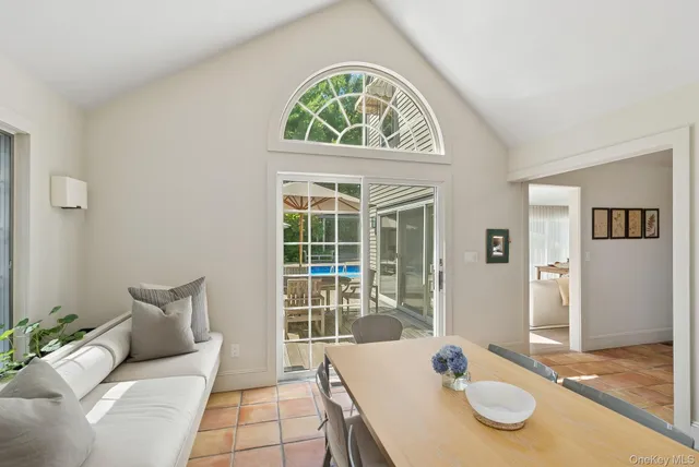 $2,495,000 | 530 Hands Creek Road, East Hampton, NY 11937