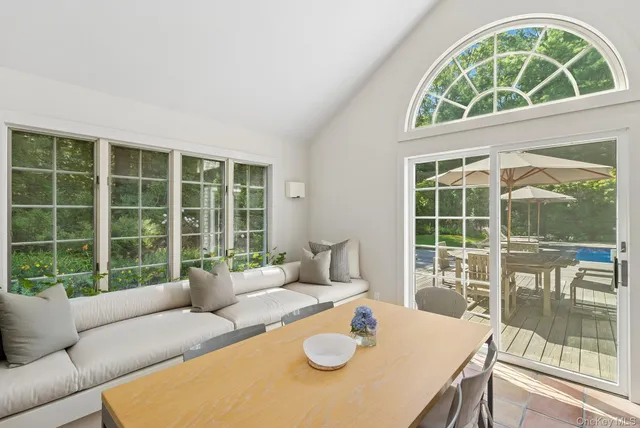 $2,495,000 | 530 Hands Creek Road, East Hampton, NY 11937