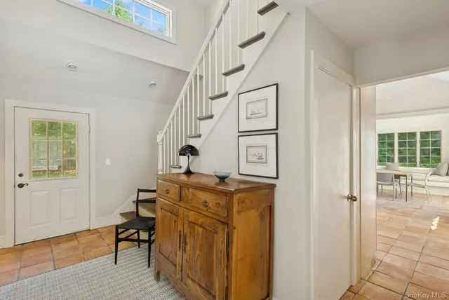 $2,495,000 | 530 Hands Creek Road, East Hampton, NY 11937