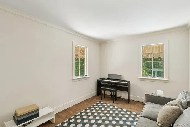 $2,495,000 | 530 Hands Creek Road, East Hampton, NY 11937