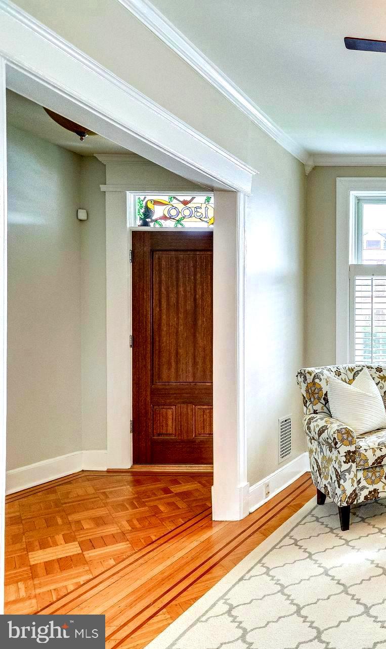 1300 C Street Northeast Washington, DC 20002 - Photo 2 of 62 Entry foyer with specialty glass