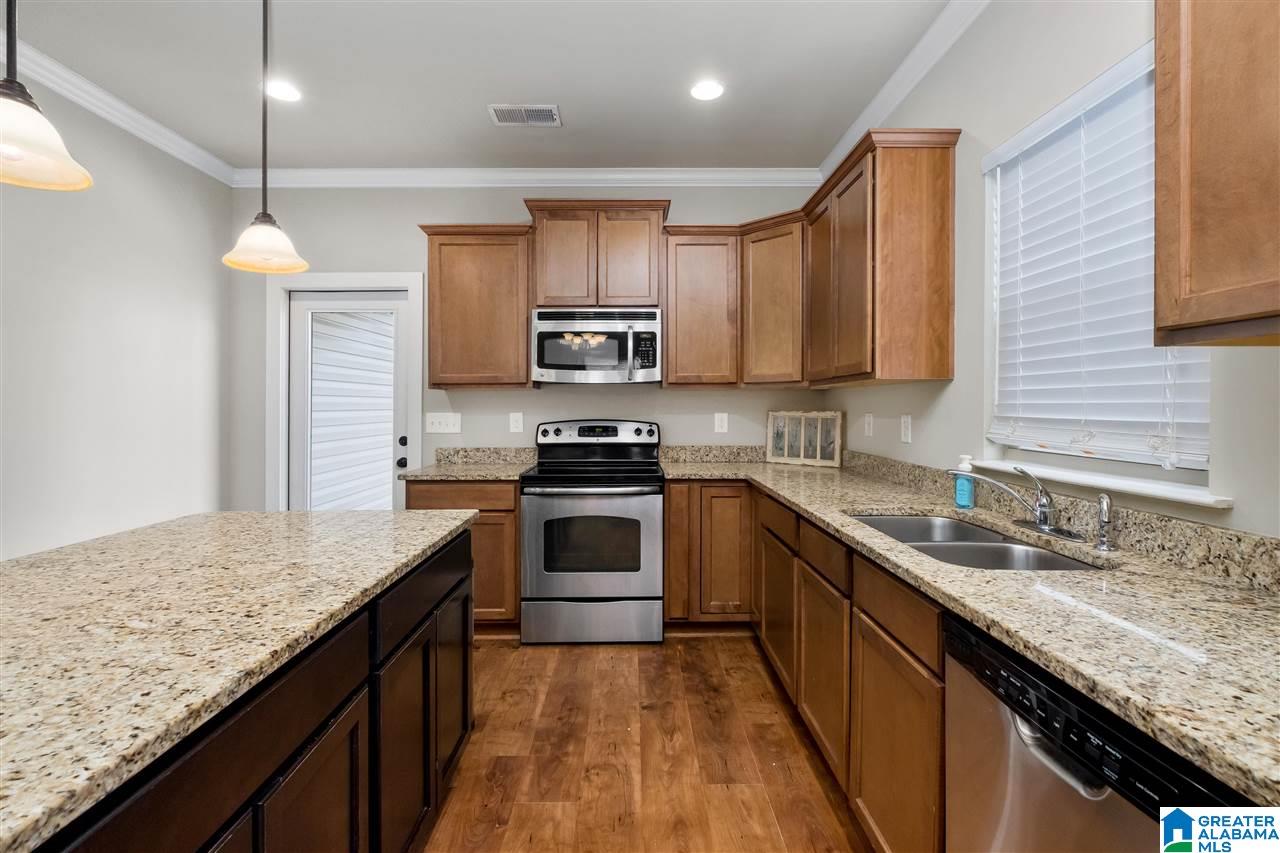 228 Falling Waters Way Alabaster, AL 35114 - Photo 14 of 37