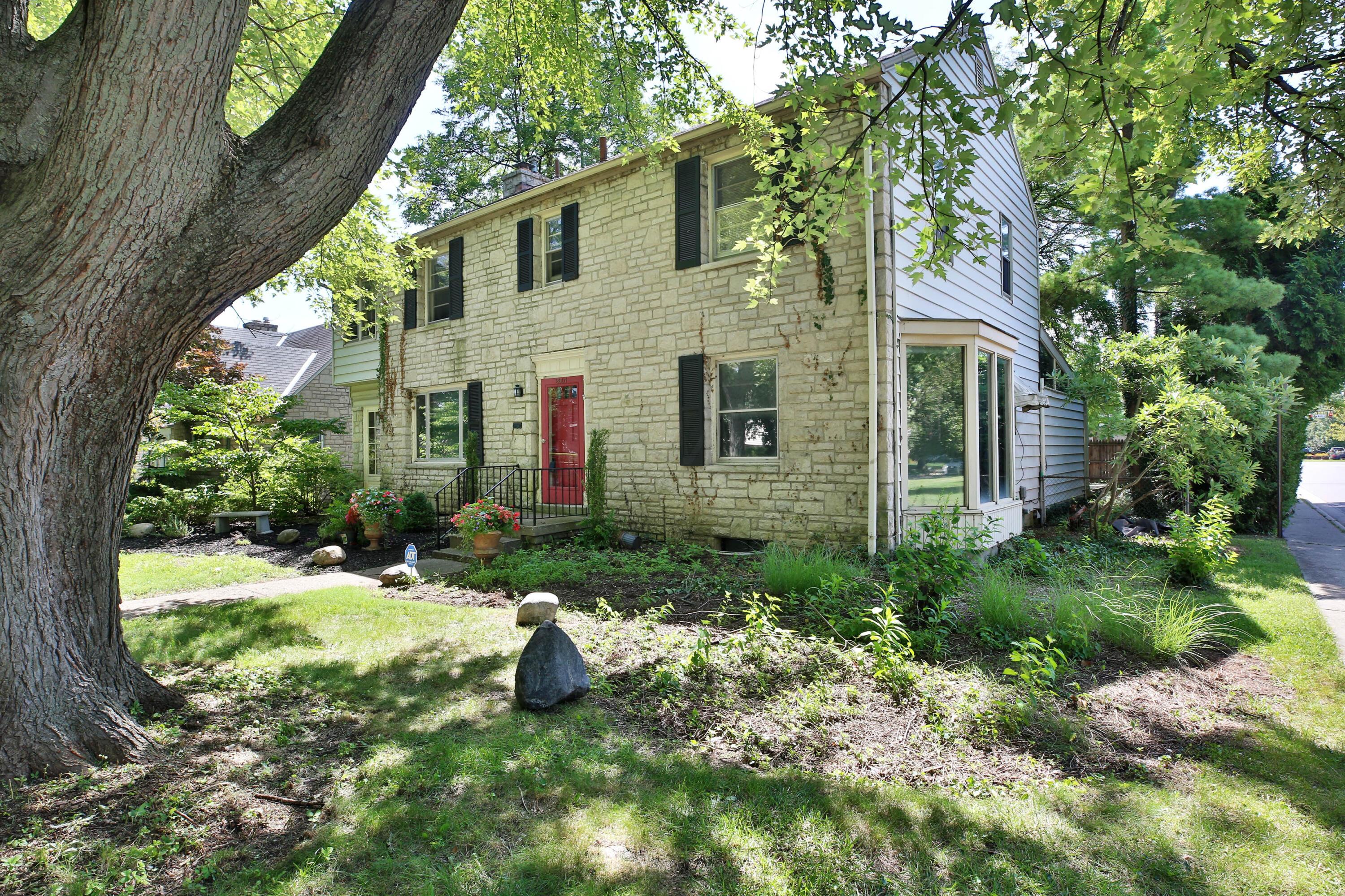 2601 Sherwood Road Columbus, OH 43209 - Photo 2 of 40 2601-Sherwood-02