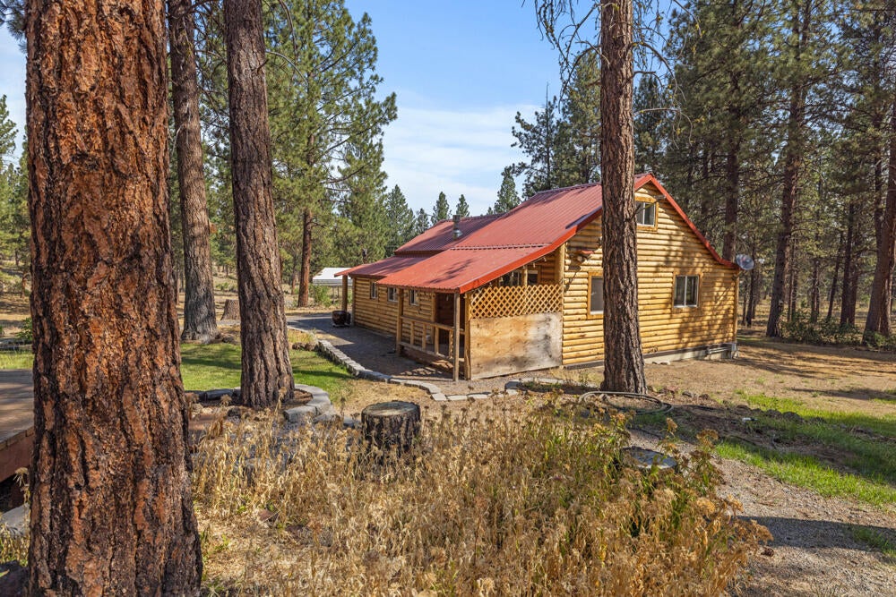 9630 Sprague River Road Chiloquin, OR 97624 - Photo 2 of 62 9630SpragueRiverRd.-31