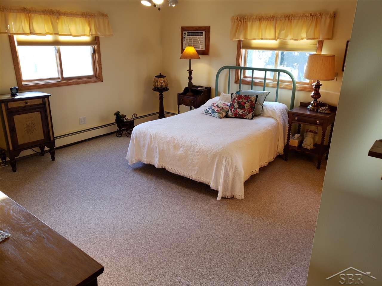 6835 East Burt Road Birch Run, MI 48415 - Photo 7 of 26 50002758-6.JPG