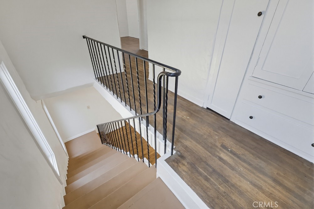 1527 East 3rd Street, Unit 1531 Long Beach, CA 90802 - Photo 19 of 38 a view of entryway with wooden floor