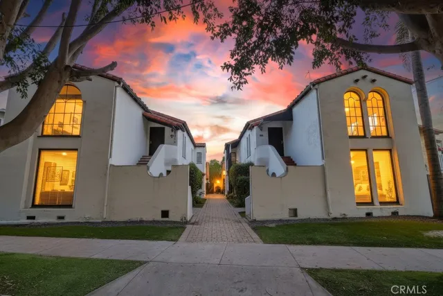 $2,850 | 1527 East 3rd Street, Unit 1531, Long Beach, CA 90802