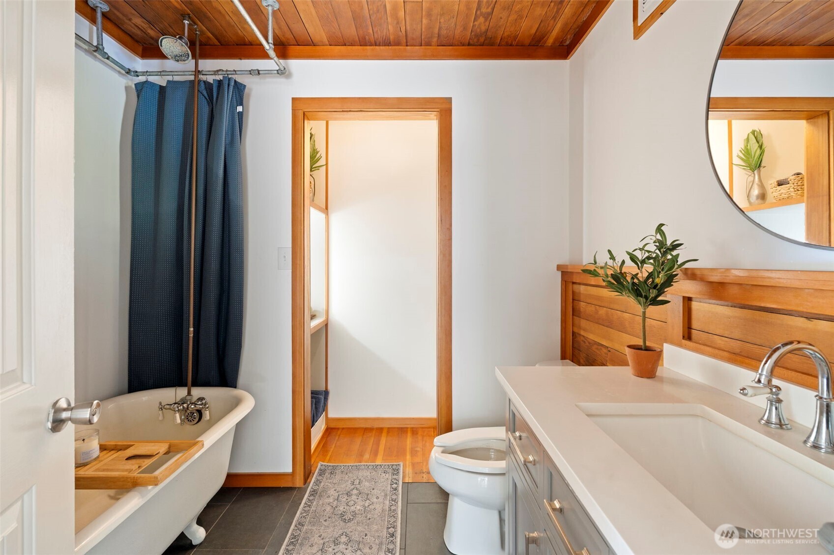 2118 Gallagher Road Centralia, WA 98531 - Photo 21 of 40 a bathroom with a sink toilet and shower