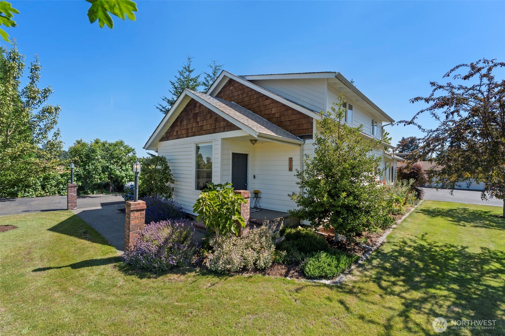 2118 Gallagher Road Centralia, WA 98531 - Photo 34 of 40 a front view of a house with a yard