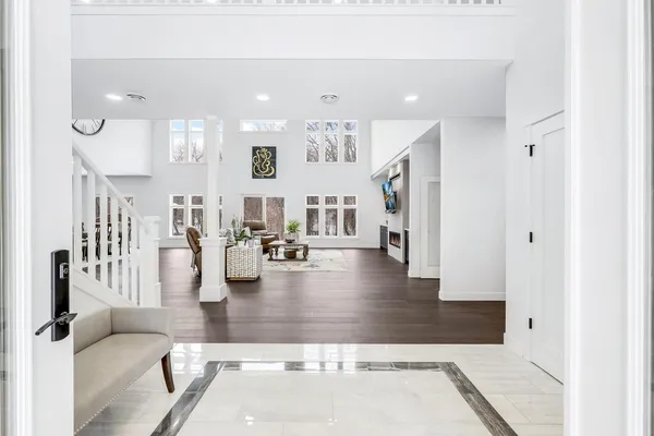 $1,595,000 | 925 Minnesota Lane North, Plymouth, MN 55447