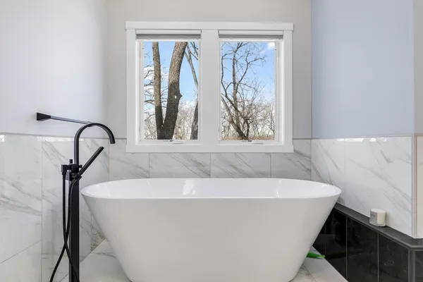 $1,595,000 | 925 Minnesota Lane North, Plymouth, MN 55447