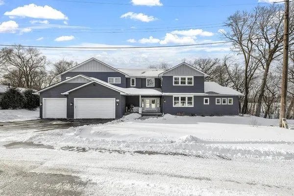 $1,595,000 | 925 Minnesota Lane North, Plymouth, MN 55447