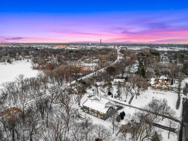 $1,595,000 | 925 Minnesota Lane North, Plymouth, MN 55447