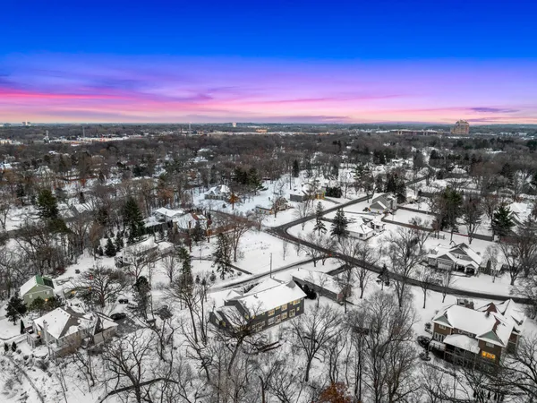 $1,595,000 | 925 Minnesota Lane North, Plymouth, MN 55447