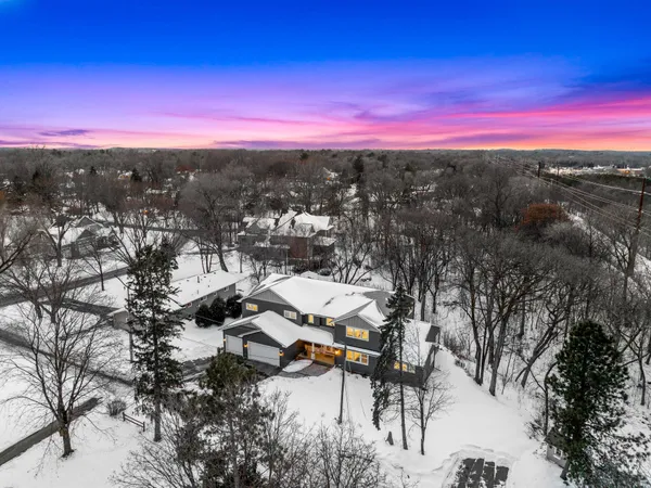$1,595,000 | 925 Minnesota Lane North, Plymouth, MN 55447