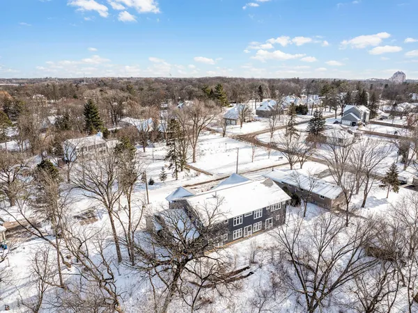 $1,595,000 | 925 Minnesota Lane North, Plymouth, MN 55447