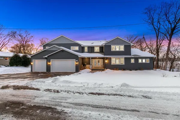 $1,595,000 | 925 Minnesota Lane North, Plymouth, MN 55447