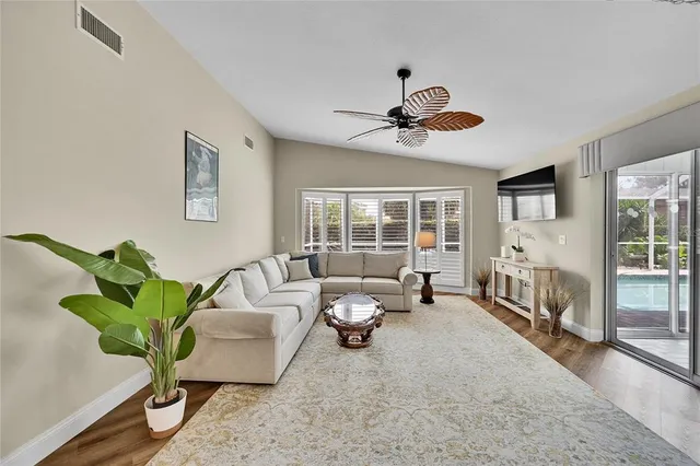 $565,000 | 1569 Waterford Drive, Venice, FL 34292