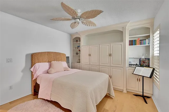 $565,000 | 1569 Waterford Drive, Venice, FL 34292