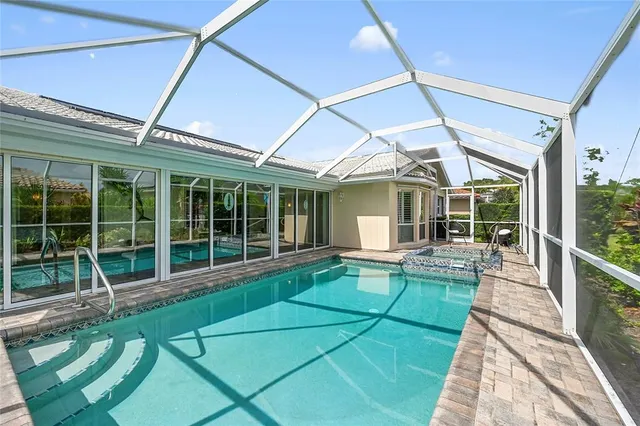 $565,000 | 1569 Waterford Drive, Venice, FL 34292