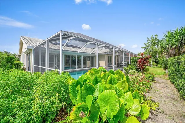 $565,000 | 1569 Waterford Drive, Venice, FL 34292