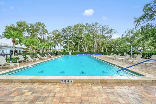 $565,000 | 1569 Waterford Drive, Venice, FL 34292