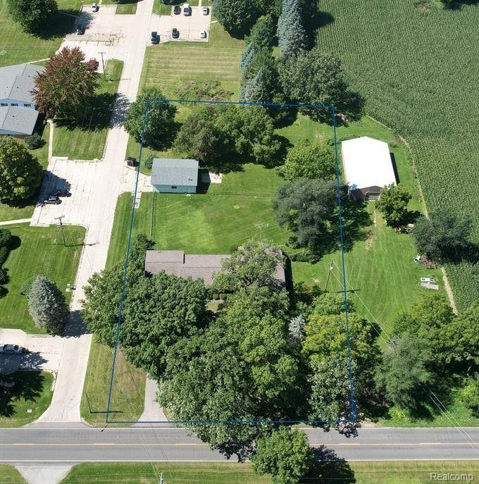 1571 North Hickory Road Owosso, MI 48867 - Photo 6 of 39
