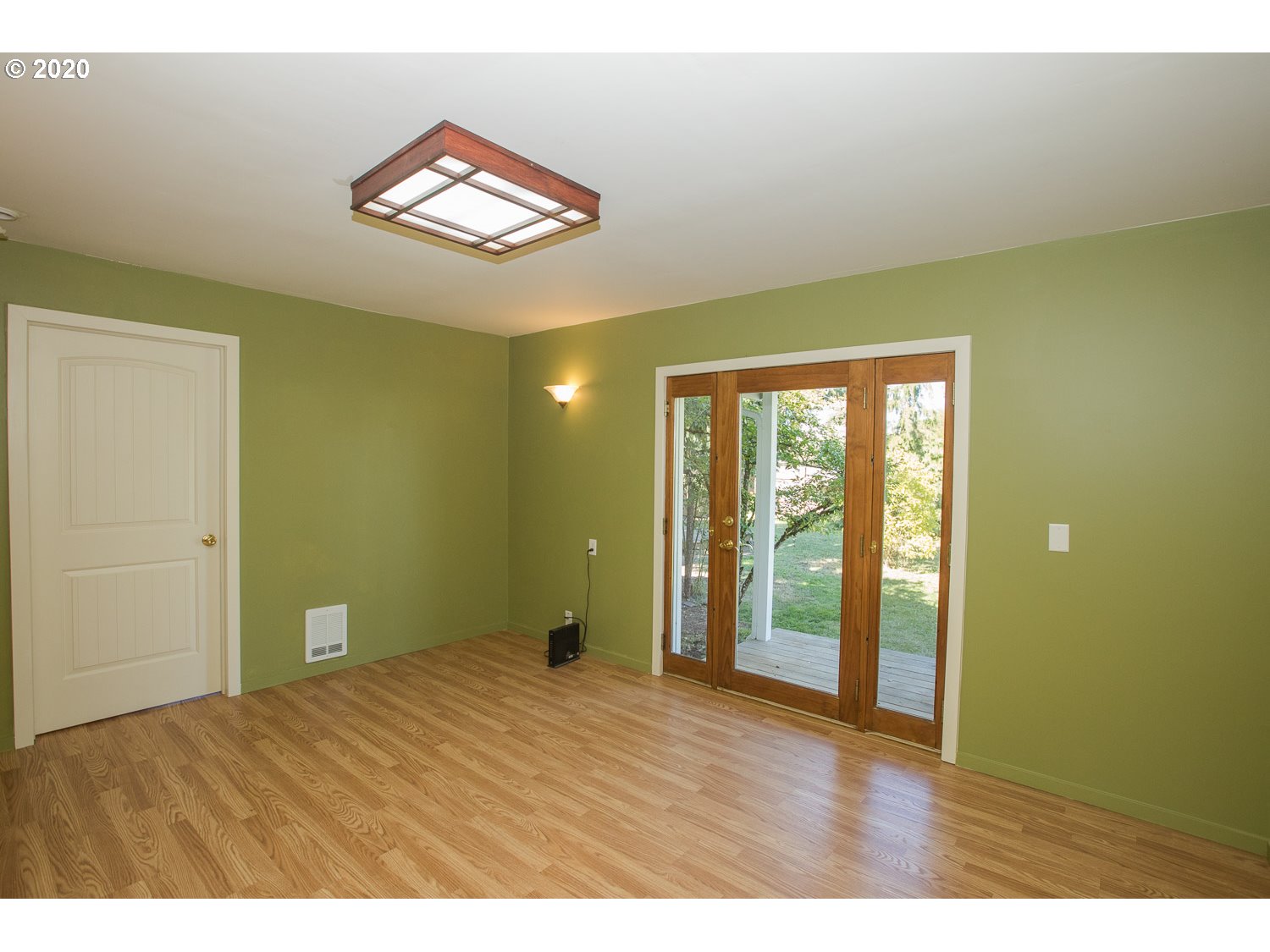 1716 E Street Springfield, OR 97477 - Photo 11 of 22