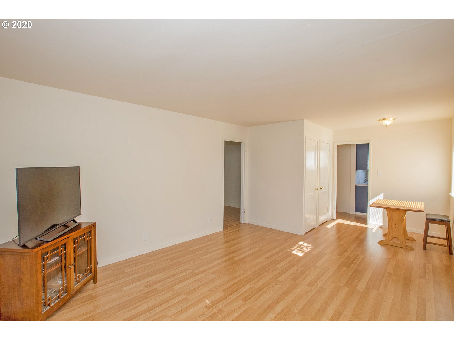 1716 E Street Springfield, OR 97477 - Photo 4 of 22