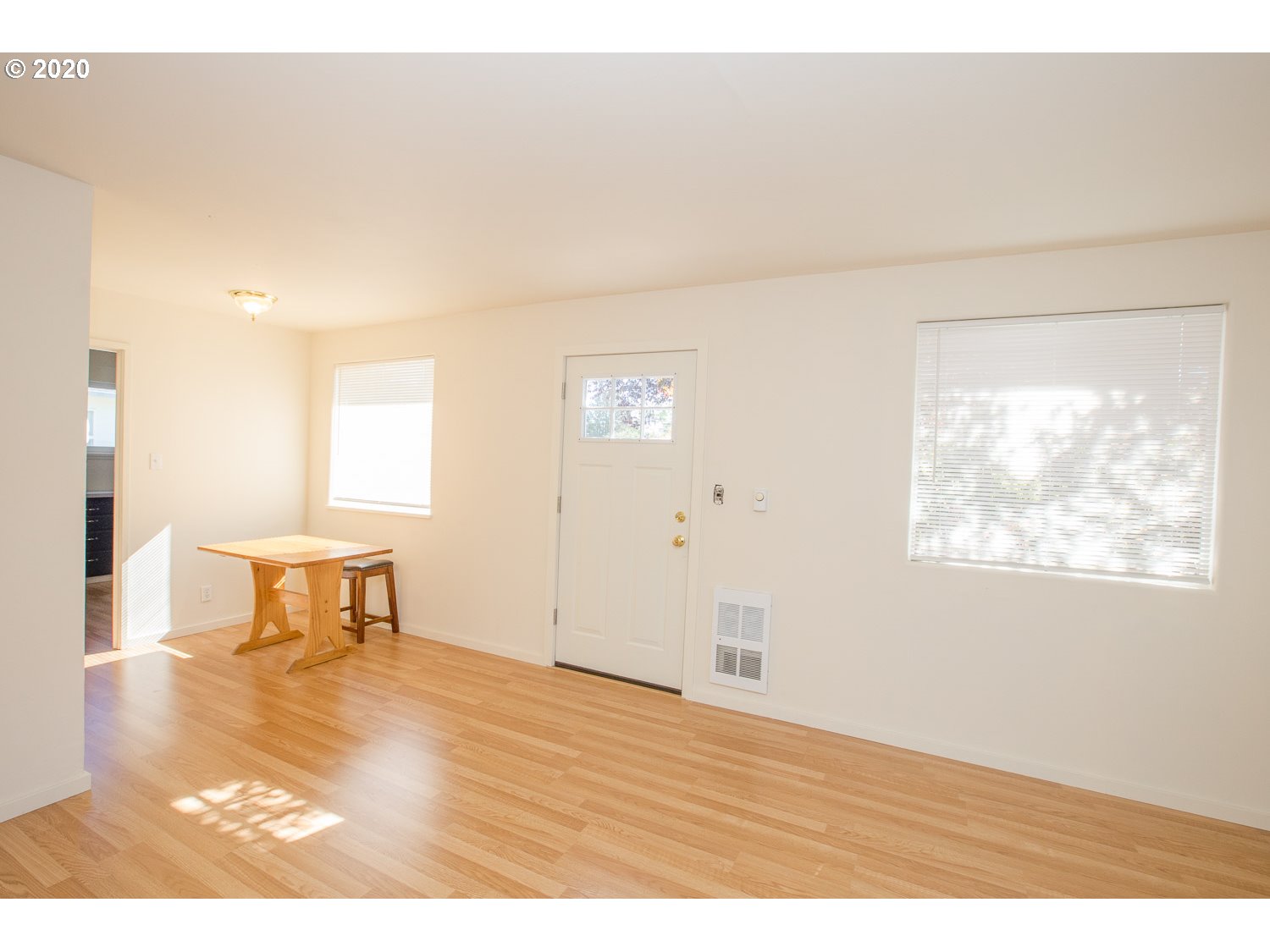 1716 E Street Springfield, OR 97477 - Photo 5 of 22